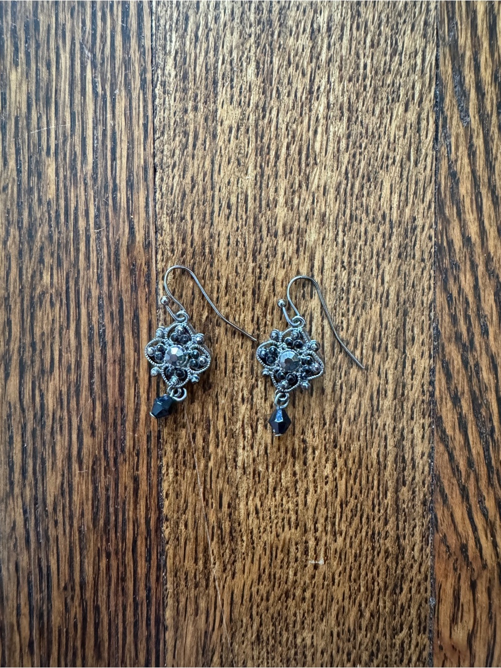 Delicate Silver-Tone Filigree Earrings with Black Crystal Drops